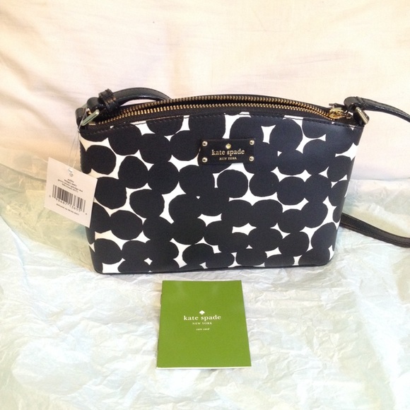kate spade Handbags - Kate spade crossbody bag